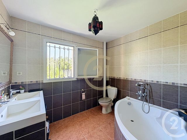 maison à vendre - 8 pièces - 193.32 m2 - BEAUCAIRE - 30 - LANGUEDOC-ROUSSILLON - Century 21 Beven Immobilier