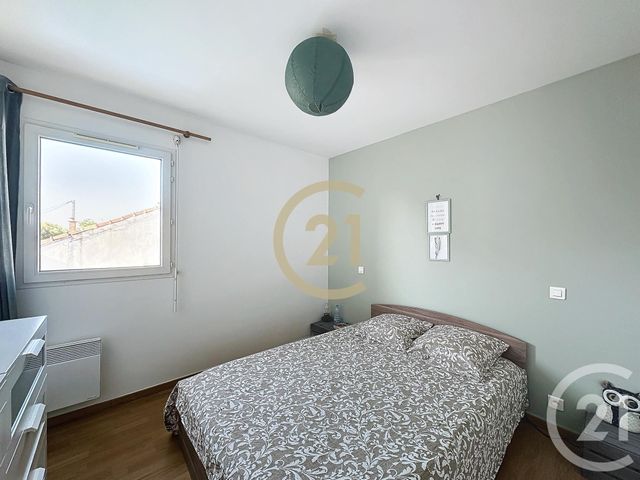 Appartement F3 à louer - 3 pièces - 45.99 m2 - REMOULINS - 30 - LANGUEDOC-ROUSSILLON - Century 21 Beven Immobilier