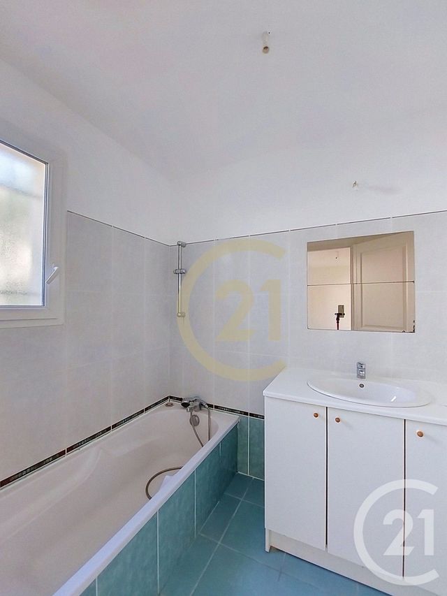 maison à louer - 4 pièces - 88.59 m2 - CASTILLON DU GARD - 30 - LANGUEDOC-ROUSSILLON - Century 21 Beven Immobilier