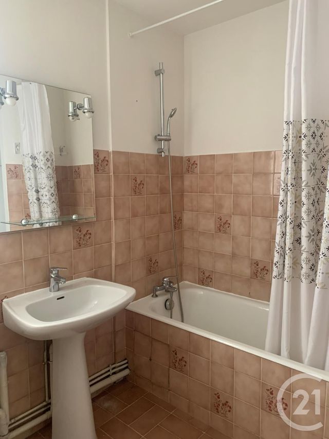 Appartement F1 à louer - 1 pièce - 32.65 m2 - VILLENEUVE LES AVIGNON - 30 - LANGUEDOC-ROUSSILLON - Century 21 Beven Immobilier