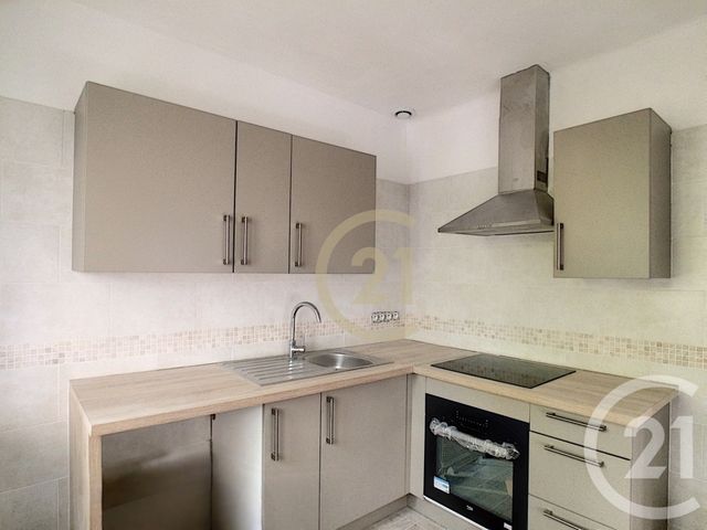 maison à louer - 3 pièces - 63.9 m2 - REMOULINS - 30 - LANGUEDOC-ROUSSILLON - Century 21 Beven Immobilier