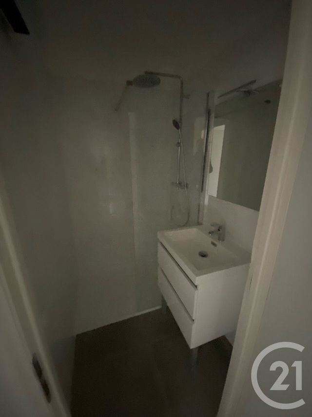 Appartement à louer - 3 pièces - 56.66 m2 - VALLIGUIERES - 30 - LANGUEDOC-ROUSSILLON - Century 21 Beven Immobilier