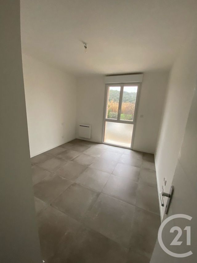 Appartement à louer - 3 pièces - 56.66 m2 - VALLIGUIERES - 30 - LANGUEDOC-ROUSSILLON - Century 21 Beven Immobilier