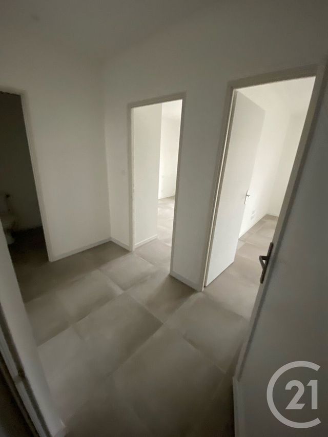 Appartement à louer - 3 pièces - 56.66 m2 - VALLIGUIERES - 30 - LANGUEDOC-ROUSSILLON - Century 21 Beven Immobilier