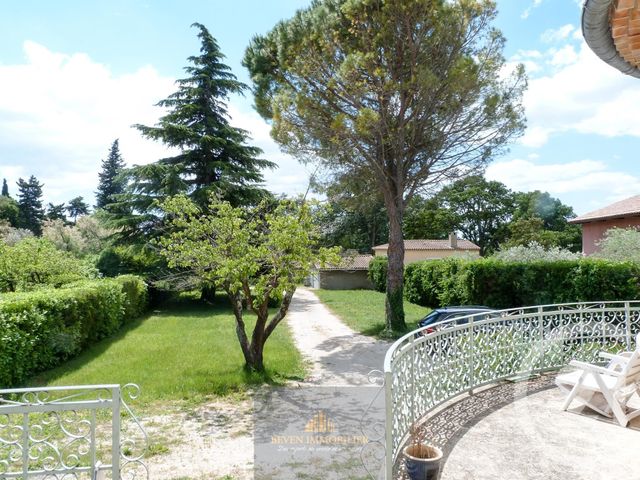 Afficher la photo en grand maison à louer - 5 pièces - 130.0 m2 - LES ANGLES - 30 - LANGUEDOC-ROUSSILLON - Century 21 Beven Immobilier