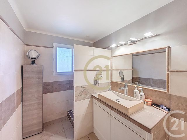 maison à vendre - 5 pièces - 95.0 m2 - REMOULINS - 30 - LANGUEDOC-ROUSSILLON - Century 21 Beven Immobilier