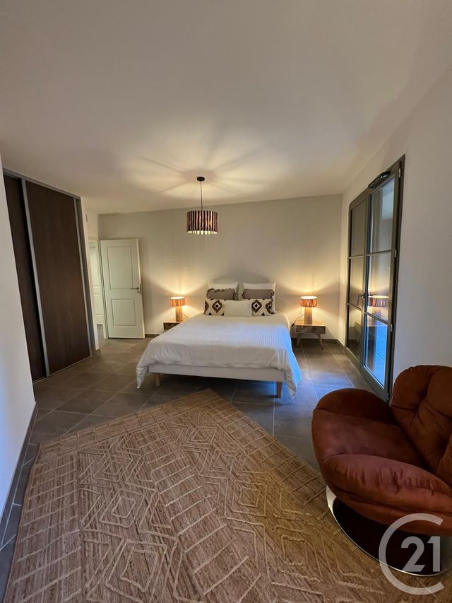 Appartement F3 à louer - 3 pièces - 87.49 m2 - UZES - 30 - LANGUEDOC-ROUSSILLON - Century 21 Beven Immobilier