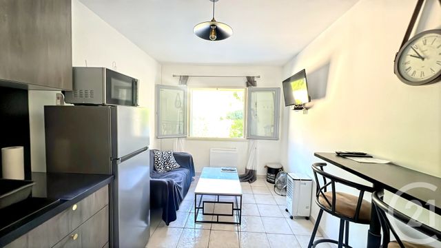 Appartement F2 à vendre - 2 pièces - 23.2 m2 - UZES - 30 - LANGUEDOC-ROUSSILLON - Century 21 Beven Immobilier