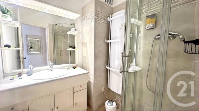Appartement F3 à vendre - 3 pièces - 51.0 m2 - UZES - 30 - LANGUEDOC-ROUSSILLON - Century 21 Beven Immobilier