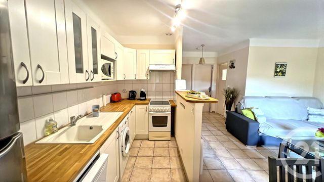 Appartement F3 à vendre - 3 pièces - 51.0 m2 - UZES - 30 - LANGUEDOC-ROUSSILLON - Century 21 Beven Immobilier
