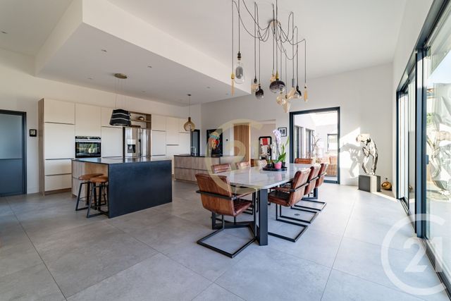 maison à vendre - 10 pièces - 300.0 m2 - UZES - 30 - LANGUEDOC-ROUSSILLON - Century 21 Beven Immobilier