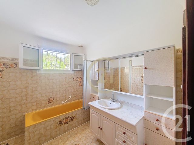 Afficher la photo en grand maison à vendre - 5 pièces - 114.0 m2 - UZES - 30 - LANGUEDOC-ROUSSILLON - Century 21 Beven Immobilier